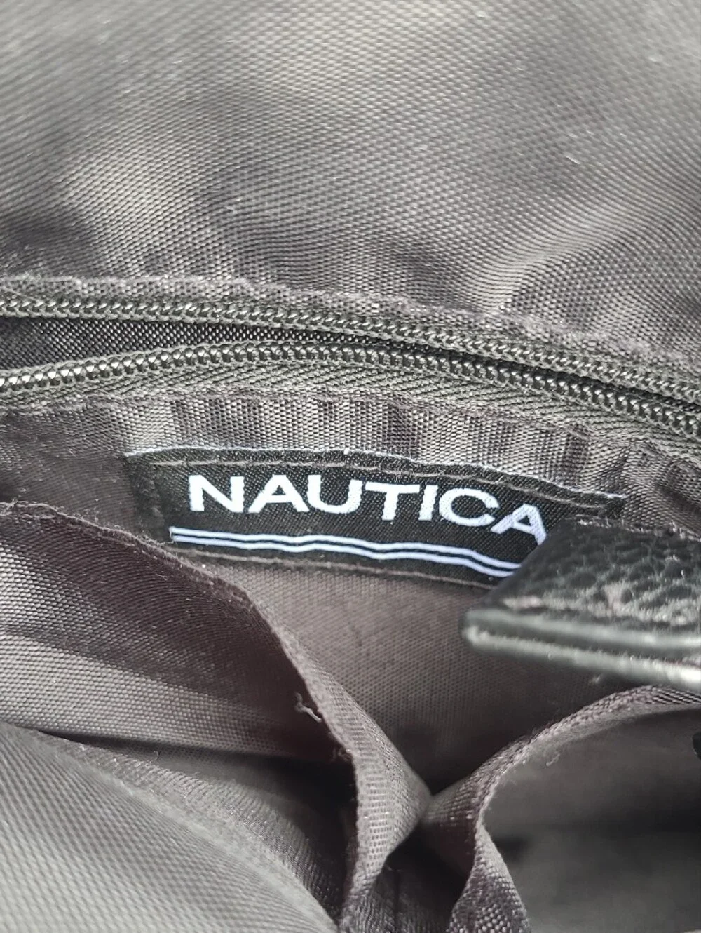 Nautica Womens Black Crossbody Bag Purse Great Condition